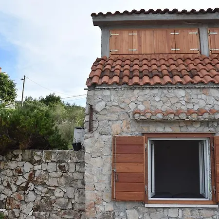 Mono Kai Triangle 아파트 *